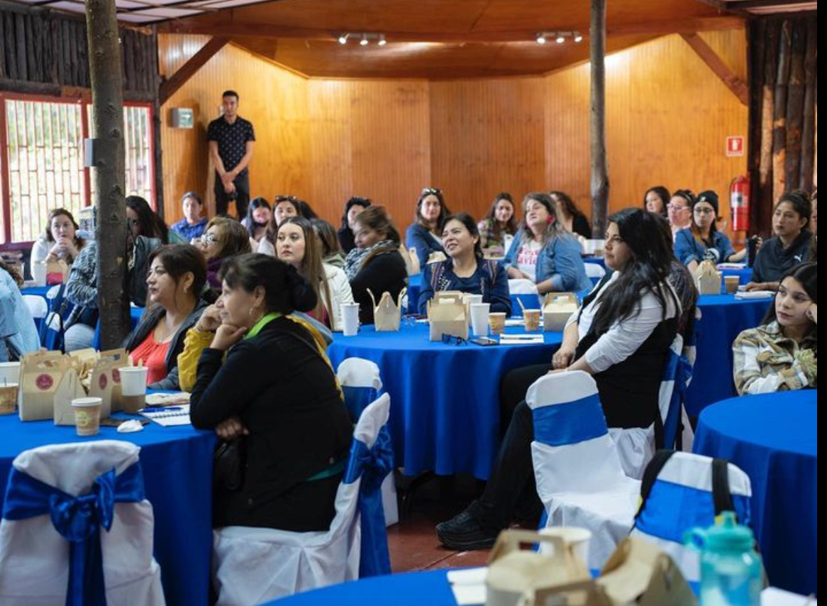 M100 ejecutó workshop para incentivar el poder de influencia en Mujeres Líderes del Huasco