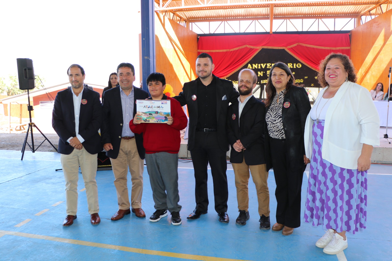 Gobierno Regional de Atacama y Sernatur realizan lanzamiento del libro “Pinta Atacama” en el marco del aniversario n°55 de la Escuela Las Brisas