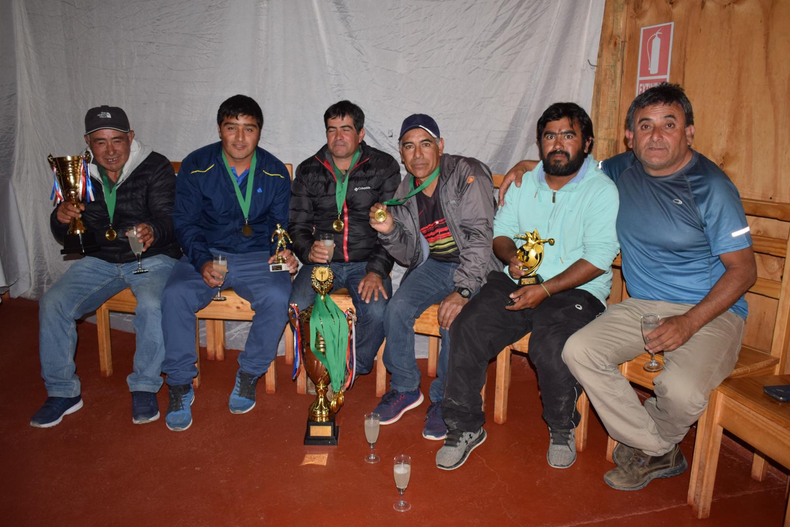 Unión Carrizalillo se llevó la copa del Campeonato de fútbol Domeyko