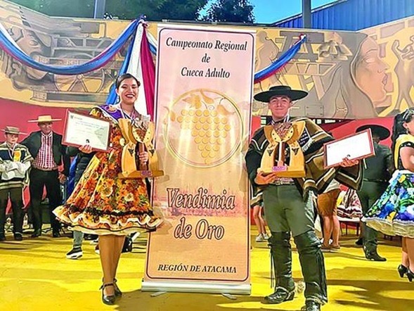 Pareja de Vallenar se llevó el torneo de cueca "Vendimia de Oro 2023"
