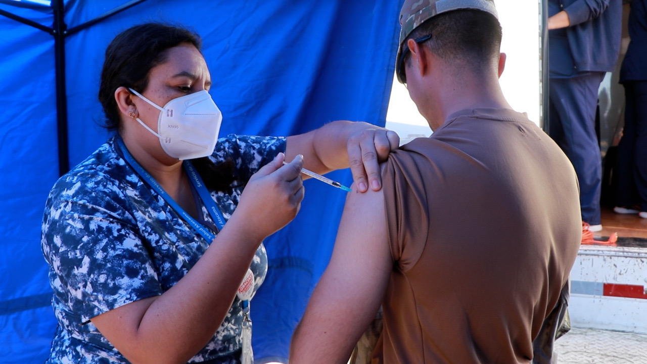 COVID-19: Campaña de vacunación bivalente se amplía a mayores de 50 años y nuevos grupos objetivos en Atacama